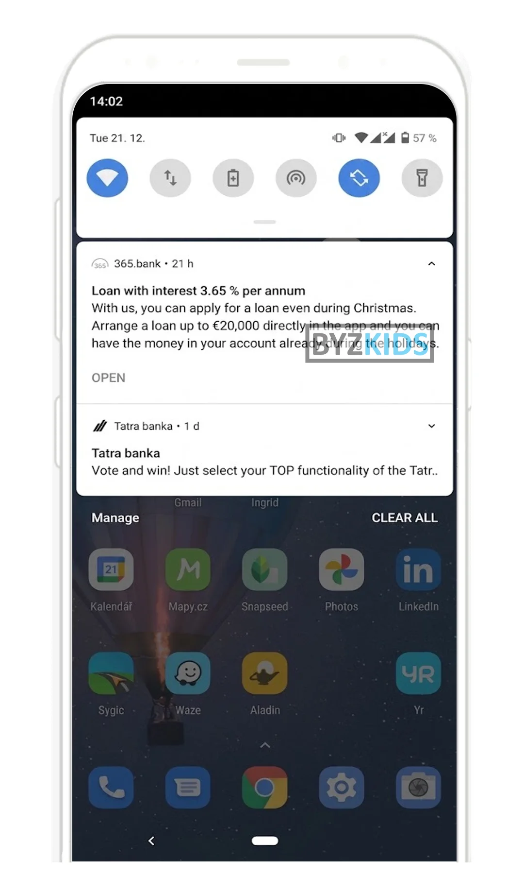 365.bank app screen